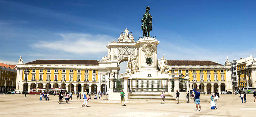 Rua Augusta Triumphal Arch